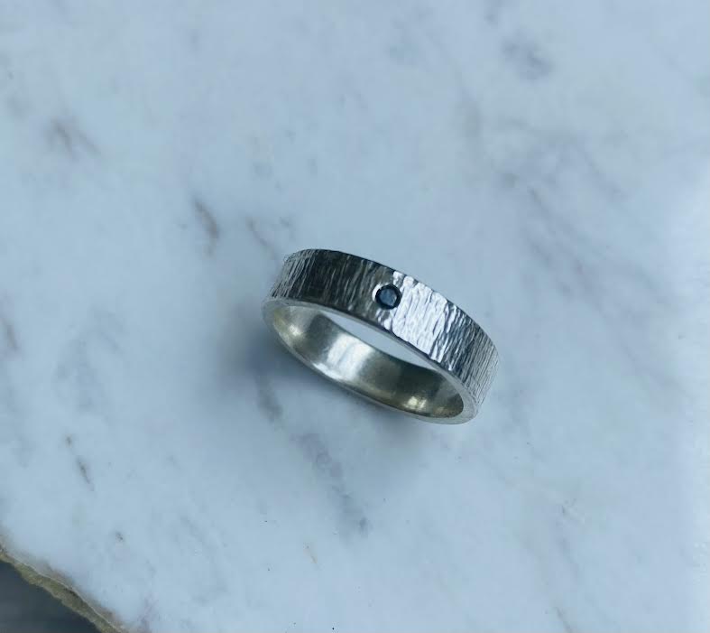 Anillo Minimal Diamante negro